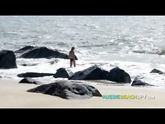 Bruna in bella lingerie si masturba con dildo rosa mamme troie video porno