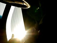 Trina caresses lei grande tette e scopa lei micio con un vibratore video milf troie